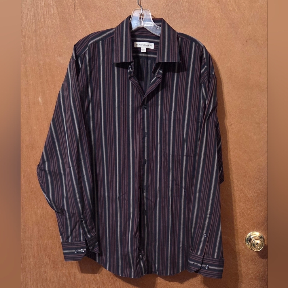 Pronto Uomo Long Sleeved Buttoned Down Striped Shirt. Size XL